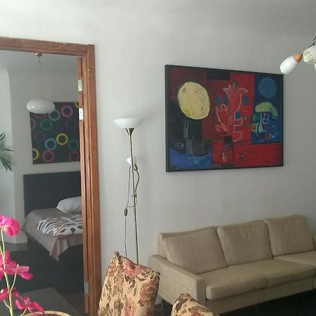 Apartamento Cheap And Chic Riga Exterior foto